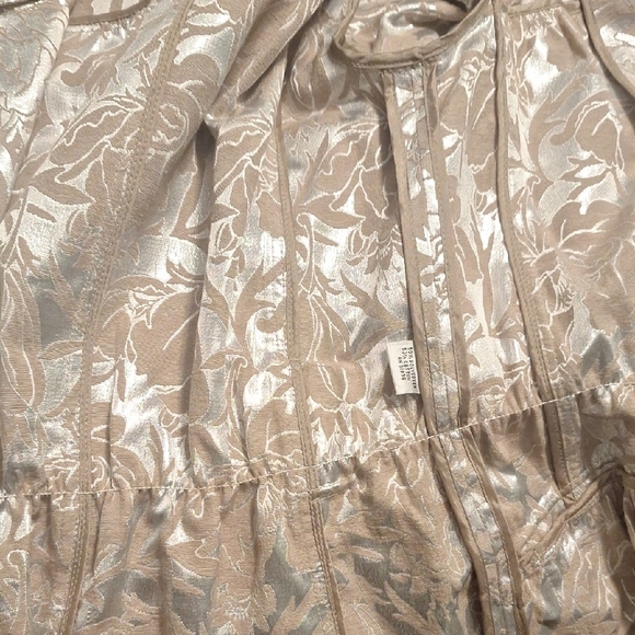 Chic Silver Floral Women's Trench Coat - Picture 10 of 14